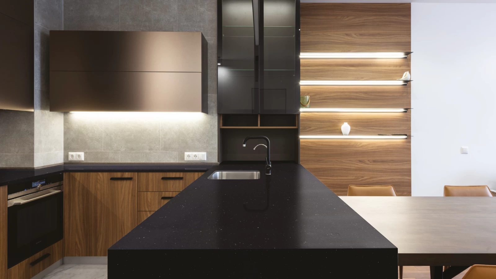 304 Moonlight
